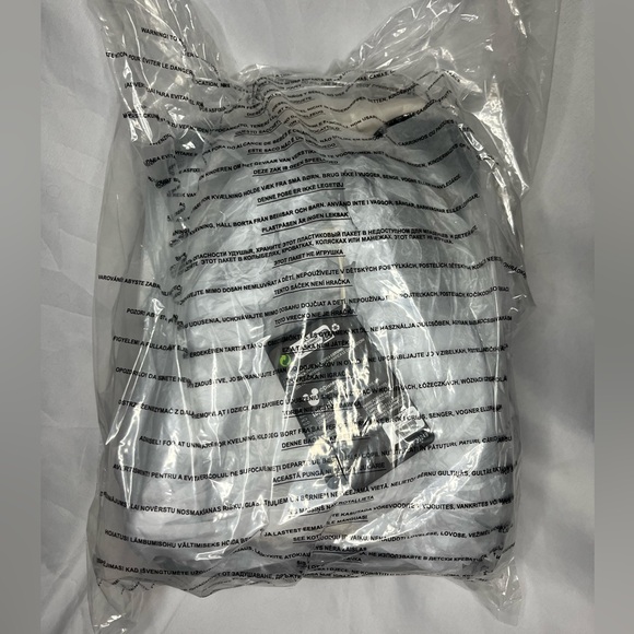 Disney Loungefly Minnie Mouse New Year Mini Backpack w/Removable Party Hat - Picture 6 of 6